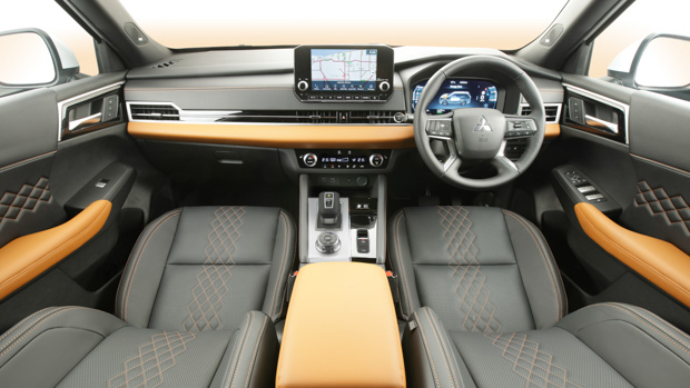 Mitsubishi Outlander PHEV 2022 interior
