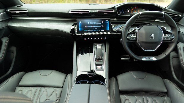 Peugeot 508 GT SW 2022 interior front 2