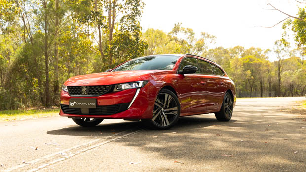 Peugeot 508 GT SW 2022 front 3/4 2
