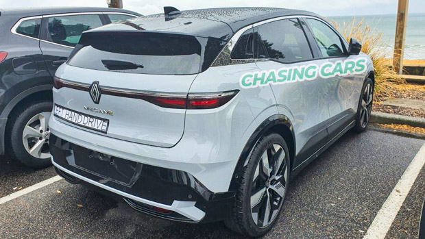 Renault Megane Etech 2023 Australia-1