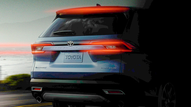 Toyota Grand Kluger 2023 rear end preview-1