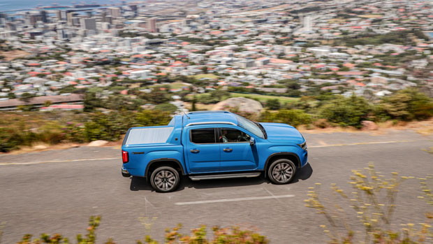 Volkswagen Amarok Aventura 2023 side driving