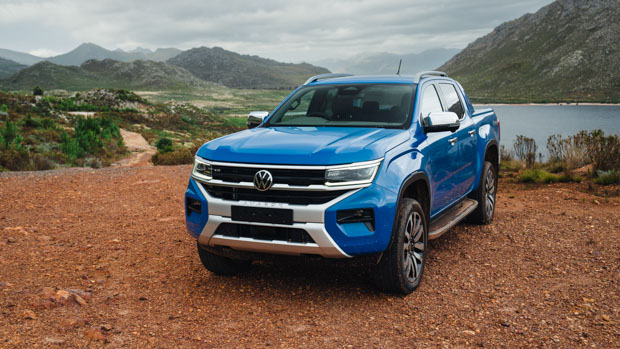 Volkswagen Amarok Aventura (Aus) 2023 front 3/4 close