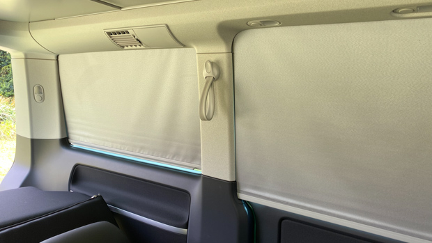 Volkswagen California Beach 2022 blinds