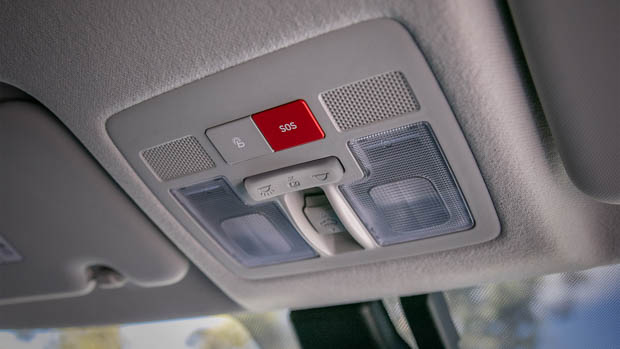 Hyundai Venue 2023 emergency roof button