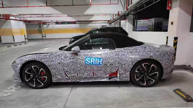 2023 MG Cyberster camo wrap side profile