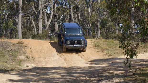 GWM Tank 300 2023 hill front