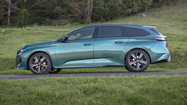 2023 Peugeot 308 GT Premium Wagon exterior side profile