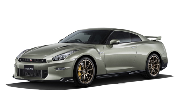 2024 Nissan GT-R front 3/4