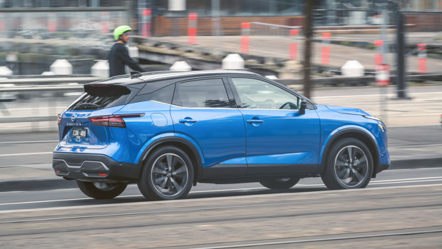 Nissan Qashqai Ti 2023 rear city
