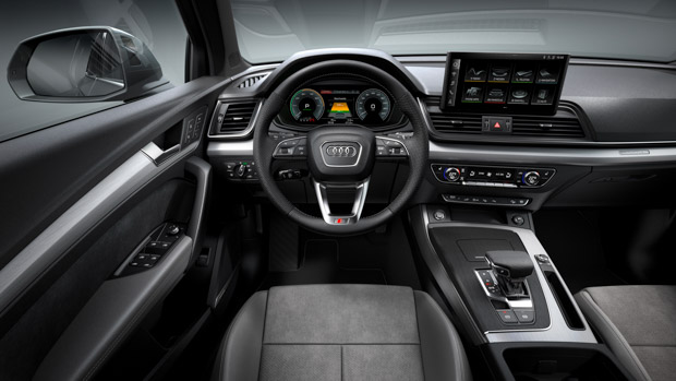 2023 Audi Q5 Q5 55 TFSI e quattro dash