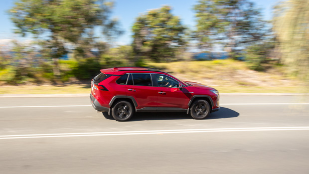Toyota RAV4 Cruiser FWD Hybrid 2022 driving side