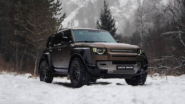 Arctic Trucks Land Rover Defender 2023 front 3/4 snow