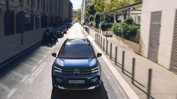 2023 Citroen C5 Aircross Sport front