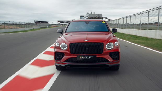 Bentley Bentayga S 2023 front track