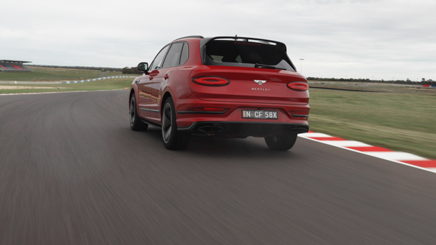 Bentley Bentayga S 2023 rear 3/4 track 2