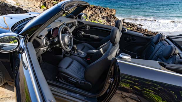 2023 Mini Electric Convertible interior