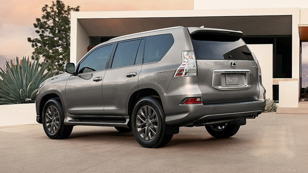 Lexus GX 2022 rear end
