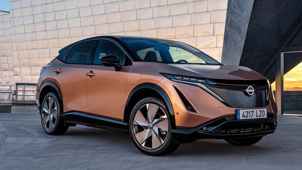 2023 Nissan Ariya front 3/4 static outside