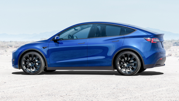 Tesla Model Y 2023 performance blue