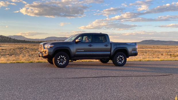 Toyota Tacoma 2023 sunset 2