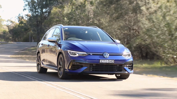 Volkswagen Golf R wagon 2022 cruise