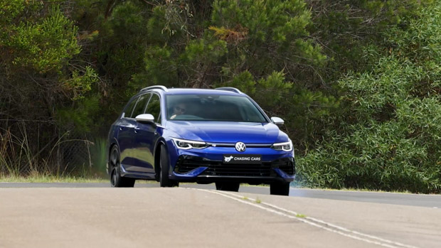Volkswagen Golf R wagon 2022 drift