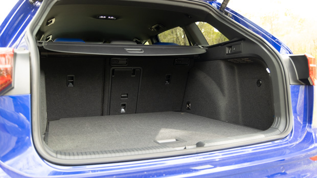 Volkswagen Golf R wagon 2022 boot