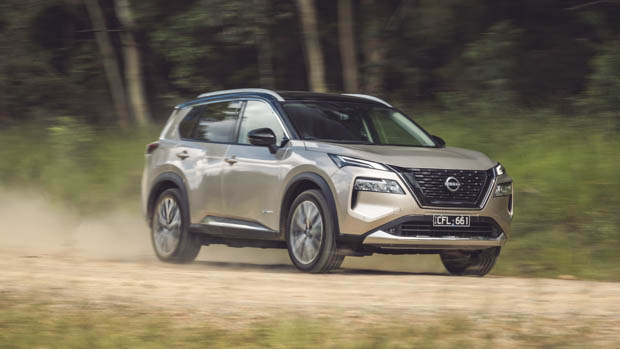 2023 Nissan X-Trail Ti-L E-Power side profile dirt road