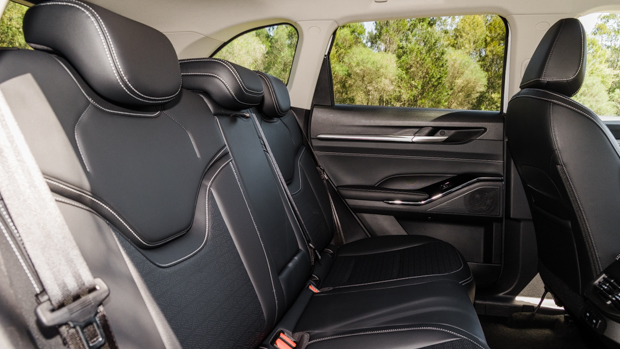 Haval H6 Ultra Hybrid 2023 backseat