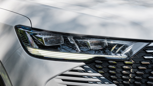 Haval H6 Ultra Hybrid 2023 front headlight