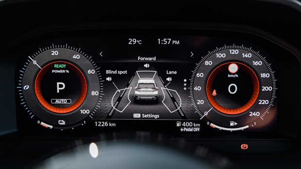 Nissan X-Trail Ti-L E-Power 2023 interior digital dash