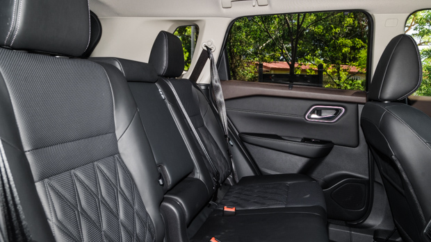 Nissan X-Trail Ti-L E-Power 2023 interior back seats