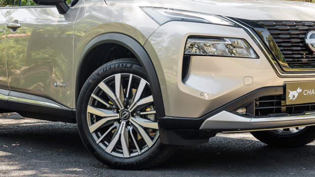 Nissan X-Trail Ti-L E-Power 2023 front 3/4 close