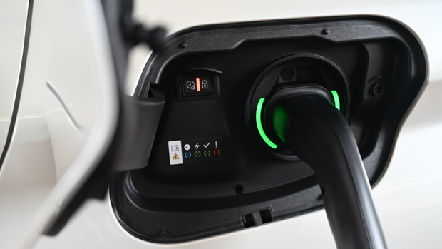 2023 Peugeot 308 PHEV charging port