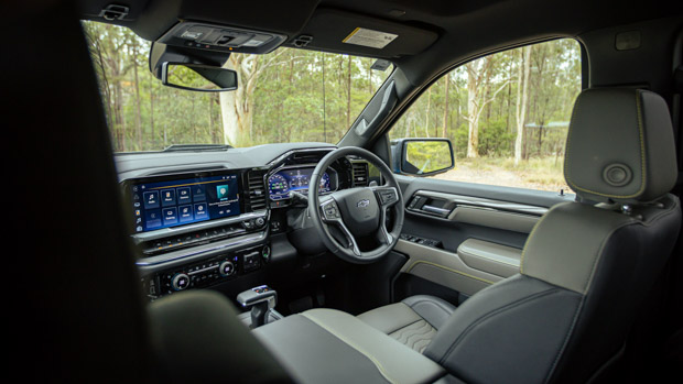 2023 Chevrolet Silverado interior