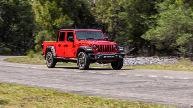 Jeep Gladiator Rubicon 2023 driving front far 2