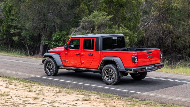 Jeep Gladiator Rubicon 2023 driving rear close
