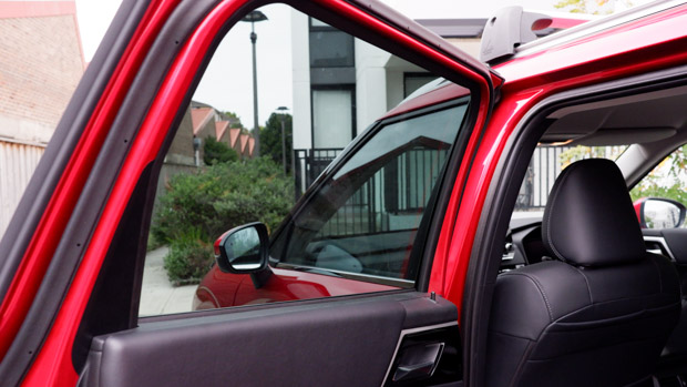 Mitsubishi Outlander Aspire PHEV 2022 doors