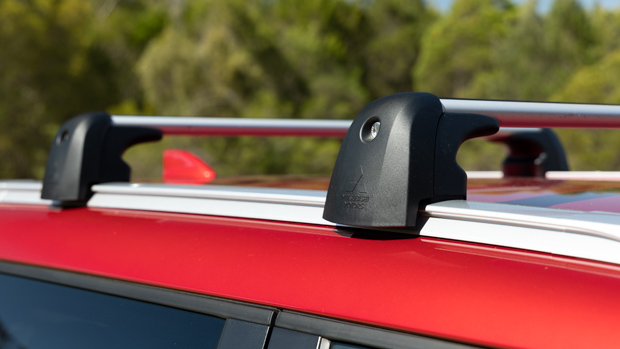 Mitsubishi Outlander Aspire PHEV 2022 roof racks