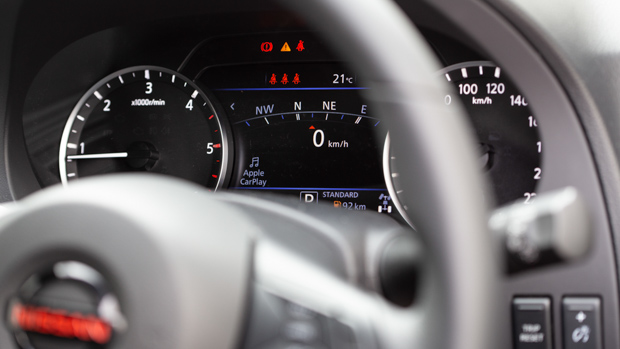 Nissan Navara Pro-4X 2022 digital cluster