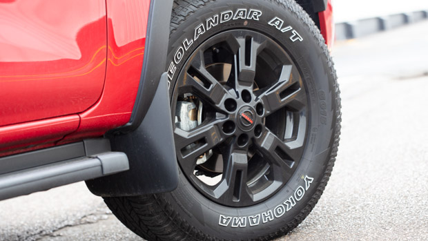Nissan Navara Pro-4X 2022 wheel