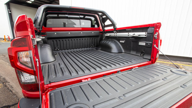 Nissan Navara Pro-4X 2022 tray 2