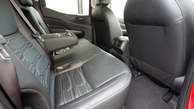 Nissan Navara Pro-4X 2022 interior back seats