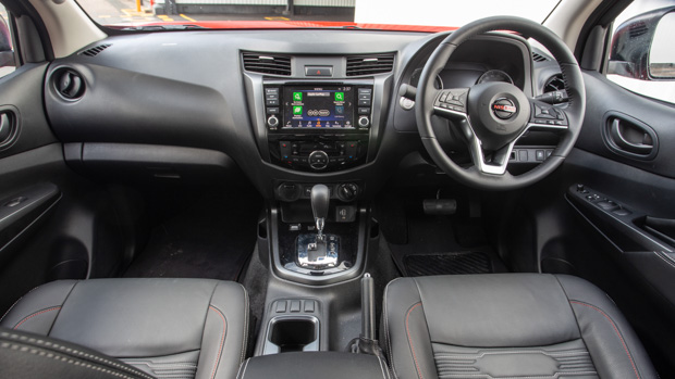 Nissan Navara Pro-4X 2022 interior