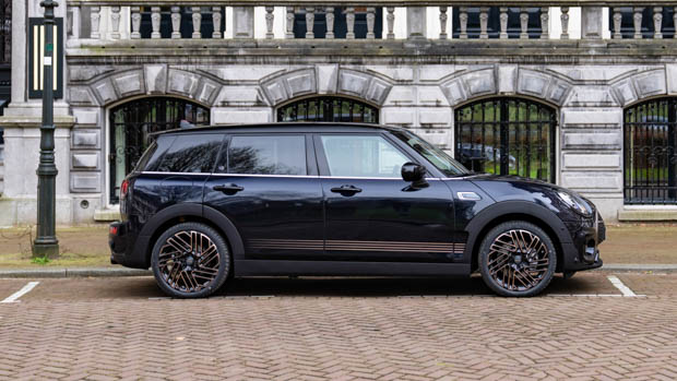 2023 Mini Clubman final edition side profile shot