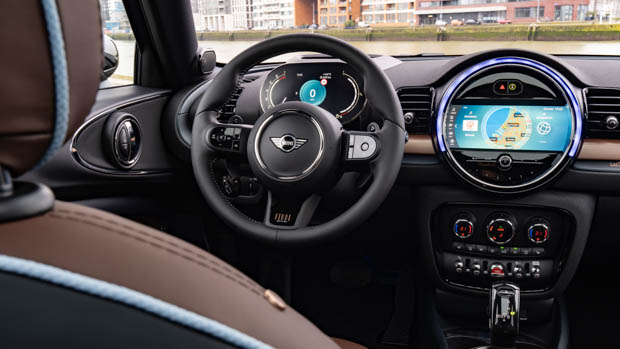 2023 Mini Clubman final edition interior facing forward