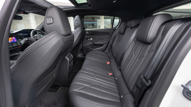 Peugeot 308 GT Sport PHEV 2023 back seats