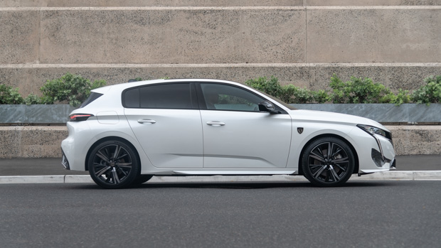 Peugeot 308 GT Sport PHEV 2023 side