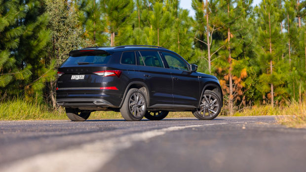 Skoda Kodiaq Sportline 2023 rear 3/4